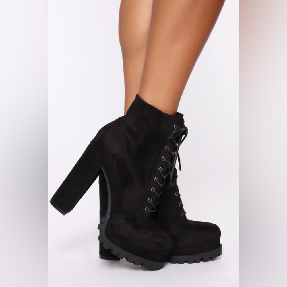No Strings Attached Booties - never worn